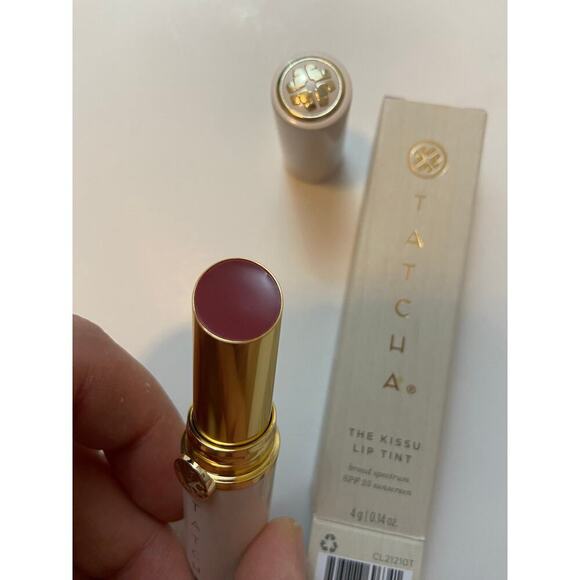 Tatcha The Kissu Lip Tint Camellia NWT - Picture 4 of 4